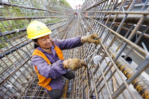 赣江大桥扩建工程建设提速